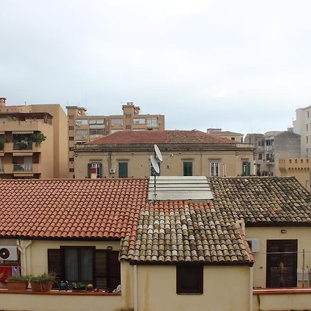 In Palermo'S Center Apartment Bagian luar foto