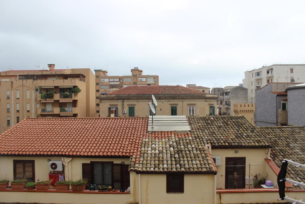 In Palermo'S Center Apartment Bagian luar foto